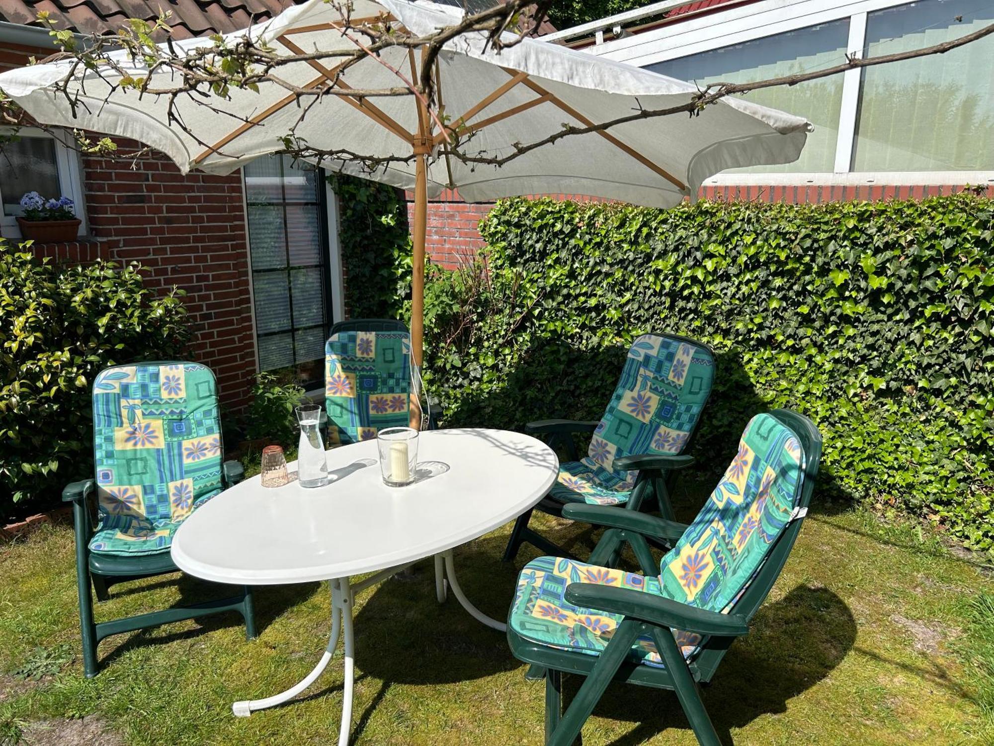 Ferienwohnung Haus Papenburg Garten Parkplatz Nordsee Buitenkant foto